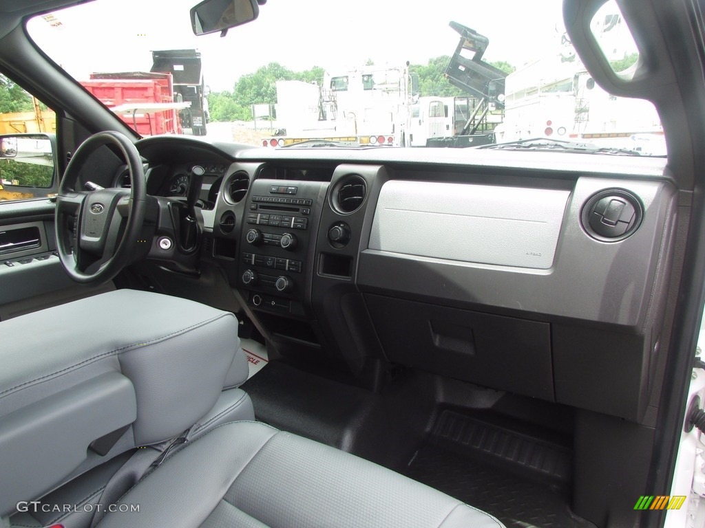 2011 F150 XL SuperCab - Oxford White / Steel Gray photo #23