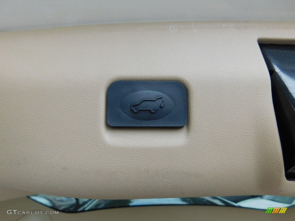 2007 SRX V6 - White Diamond / Ebony photo #39