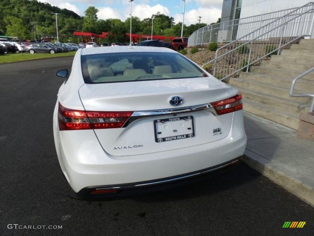 2017 Avalon Hybrid XLE Premium - Blizzard Pearl White / Almond photo #7