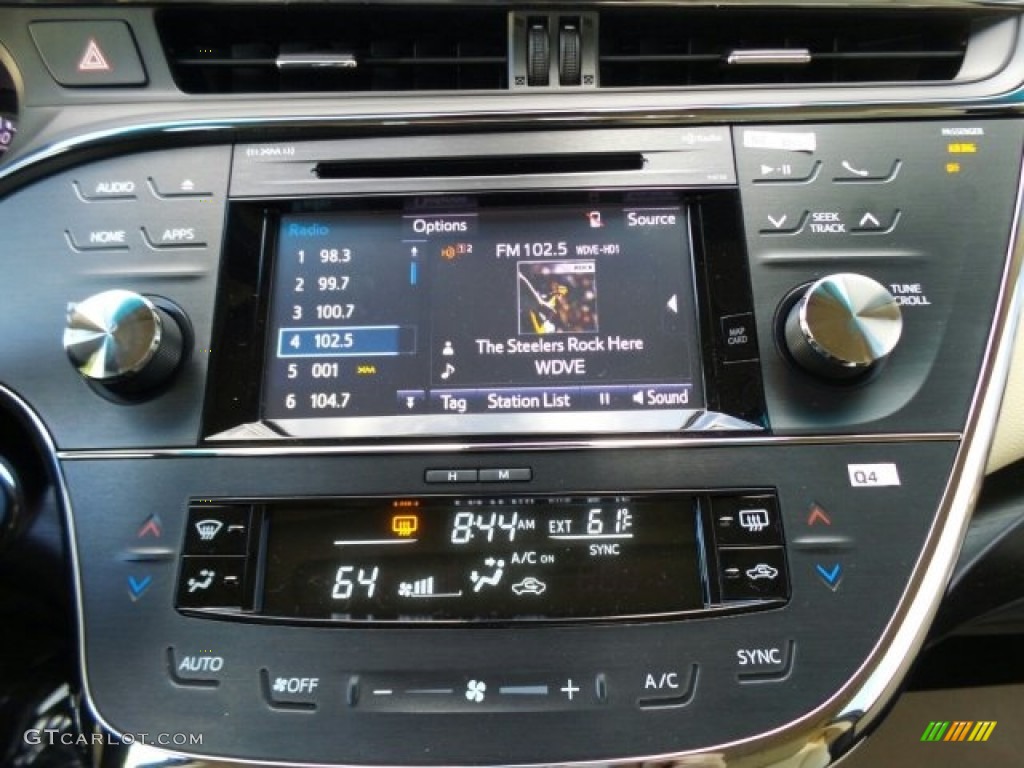 2017 Avalon Hybrid XLE Premium - Blizzard Pearl White / Almond photo #31