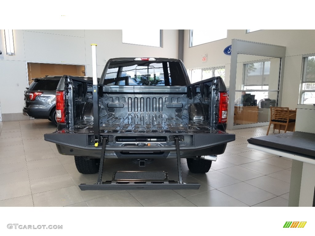 2017 F150 XLT SuperCab 4x4 - Magnetic / Black photo #8