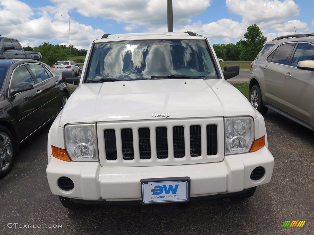2006 Commander 4x4 - Stone White / Medium Slate Gray photo #2