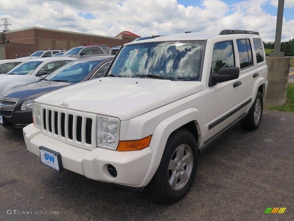 2006 Commander 4x4 - Stone White / Medium Slate Gray photo #3