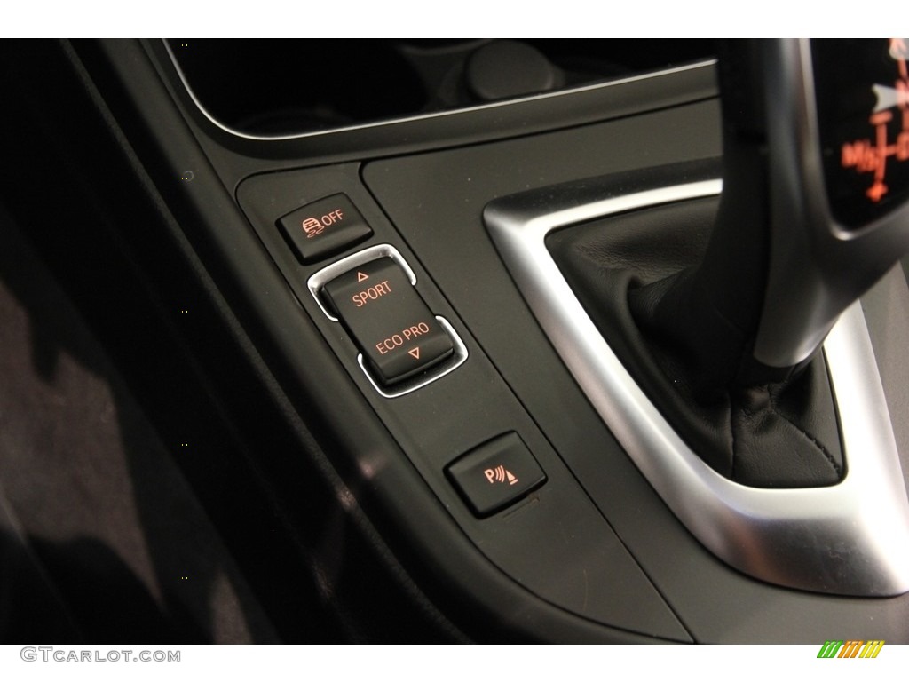 2017 BMW 3 Series 330i xDrive Sports Wagon Controls Photo #120903447