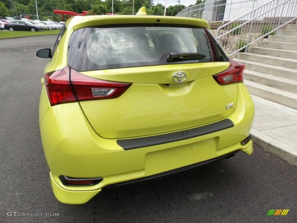 2017 Corolla iM  - Spring Green Metallic / Black photo #7