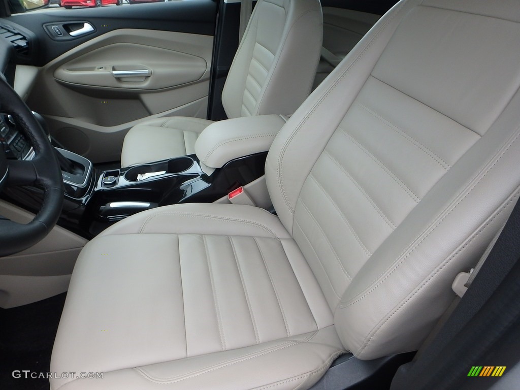 2017 Ford C-Max Hybrid Titanium Front Seat Photo #120907556