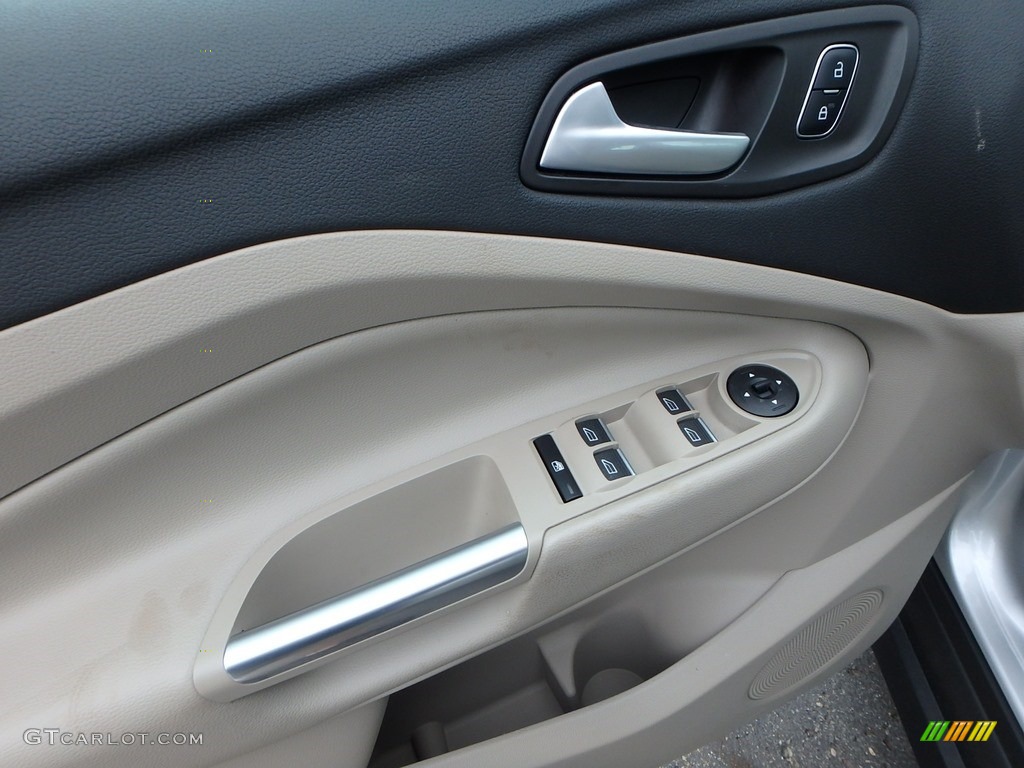2017 Ford C-Max Hybrid Titanium Medium Light Stone Door Panel Photo #120907622