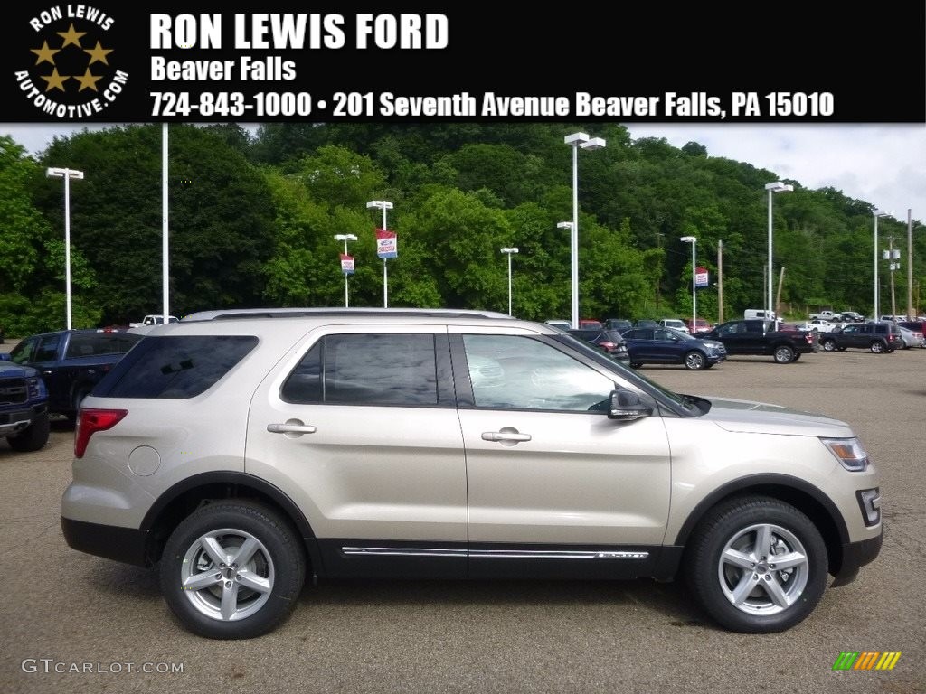 2017 Explorer XLT 4WD - White Gold / Ebony Black photo #1