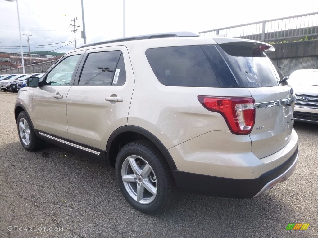 2017 Explorer XLT 4WD - White Gold / Ebony Black photo #4