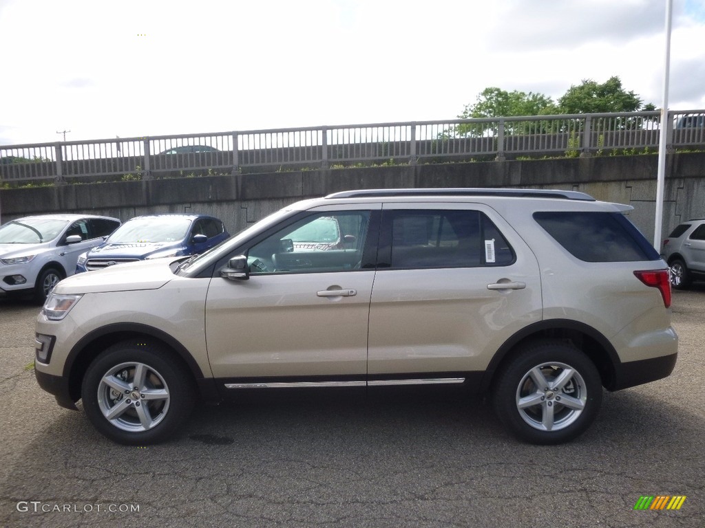 2017 Explorer XLT 4WD - White Gold / Ebony Black photo #5