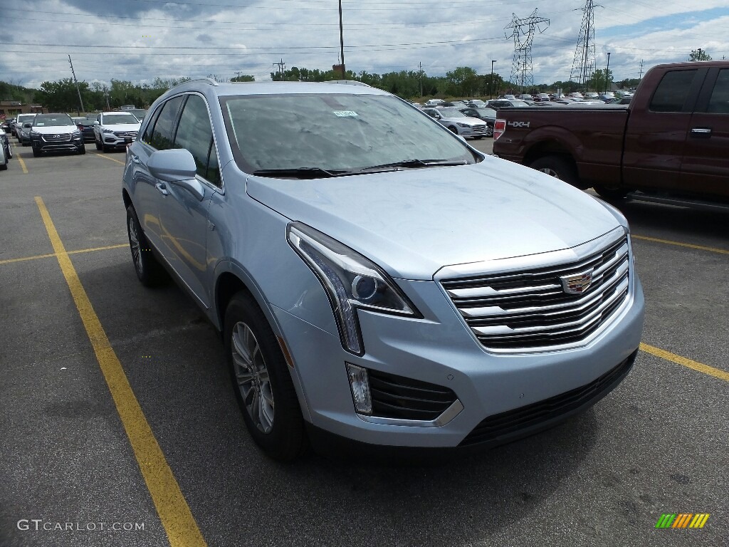 2017 XT5 Luxury AWD - Silver Moonlight Metallic / Jet Black photo #1