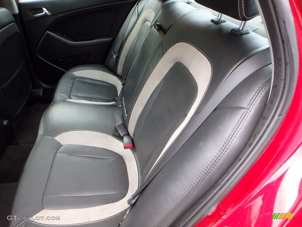 2011 Optima SX - Spicy Red / Black Sport photo #17