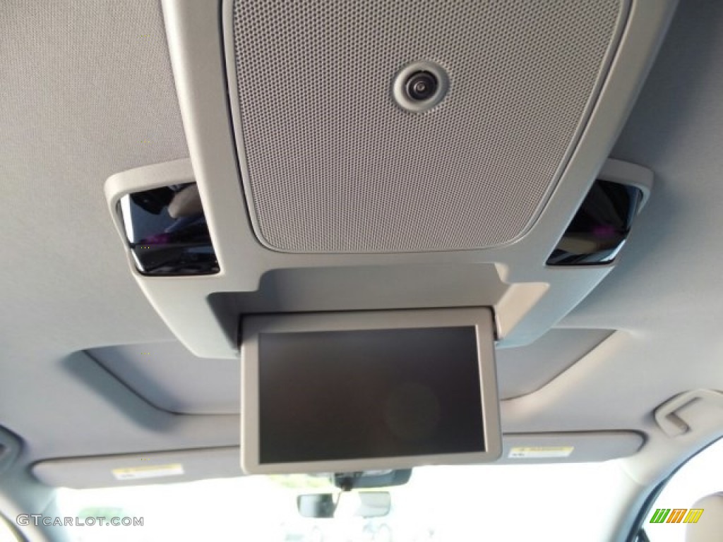 2018 Honda Odyssey Elite Entertainment System Photo #120924589
