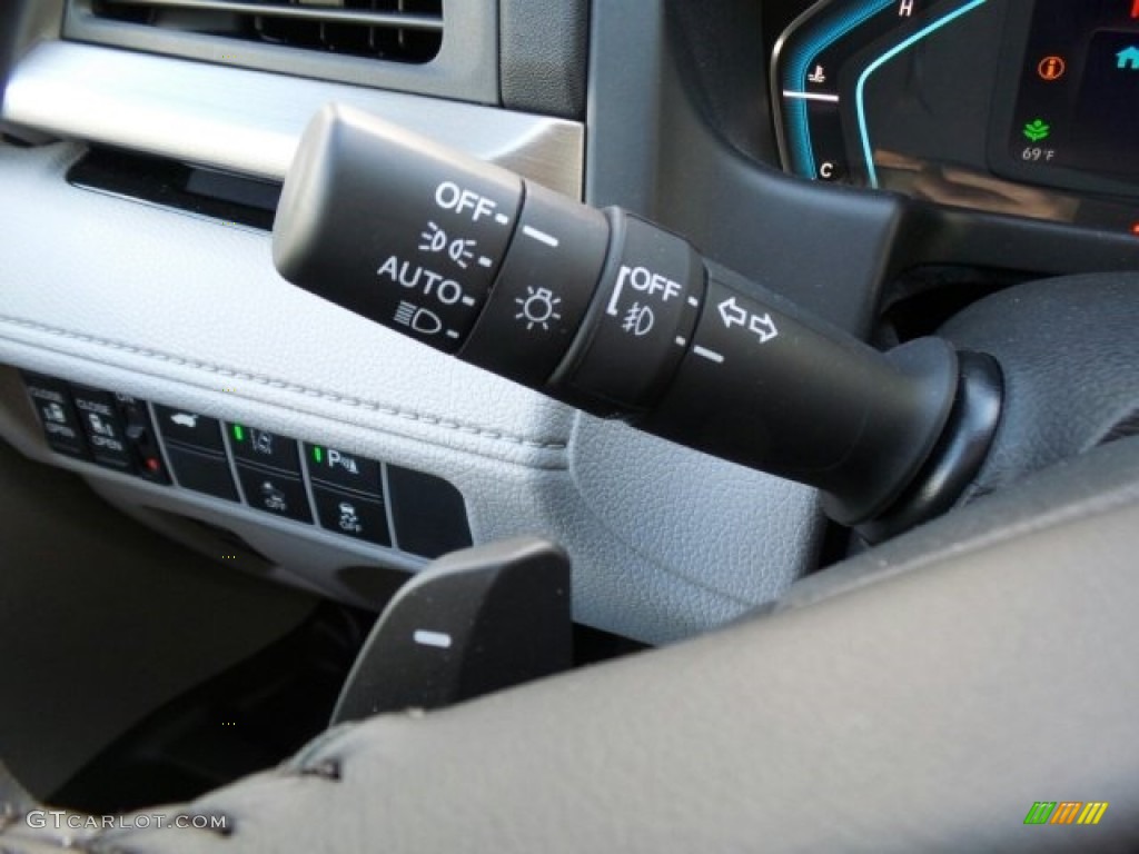 2018 Honda Odyssey Elite Controls Photo #120924832