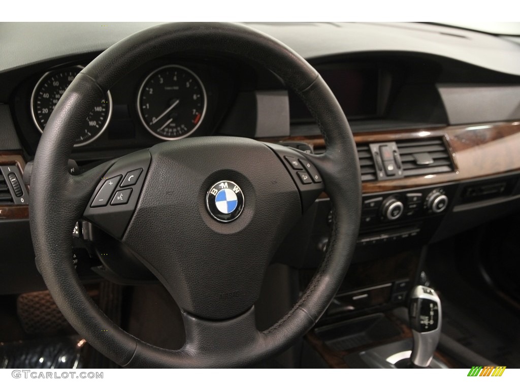 2010 BMW 5 Series 535i xDrive Sedan Steering Wheel Photos