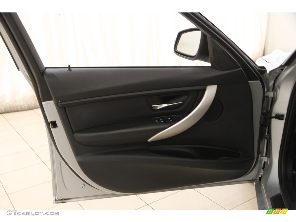 2014 BMW 3 Series 320i xDrive Sedan Door Panel Photos