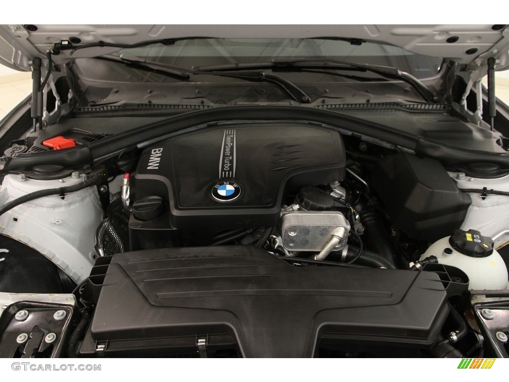 2014 BMW 3 Series 320i xDrive Sedan Engine Photos