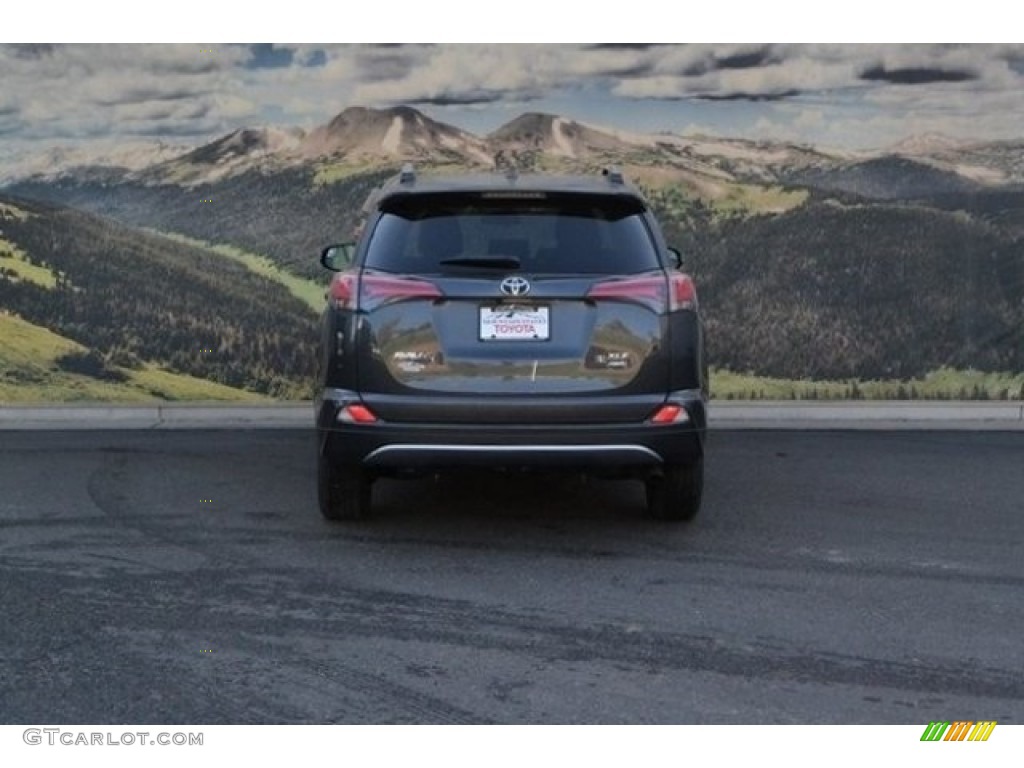 2017 RAV4 XLE - Magnetic Gray Metallic / Black photo #4