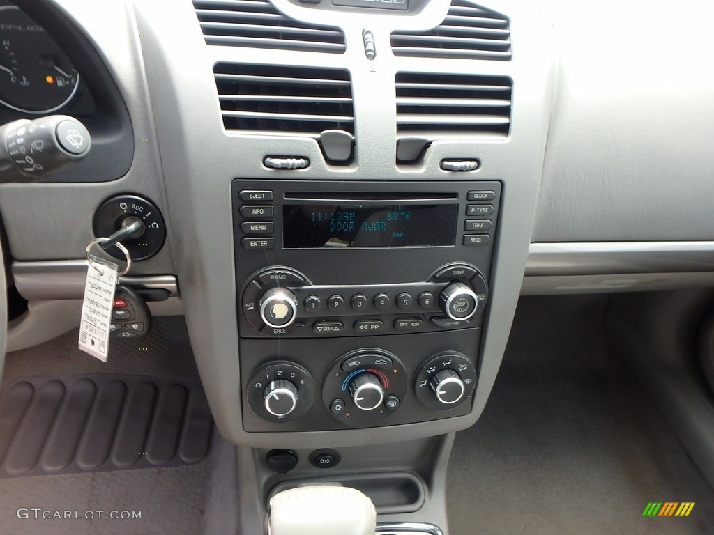 2006 Malibu LT V6 Sedan - White / Titanium Gray photo #13