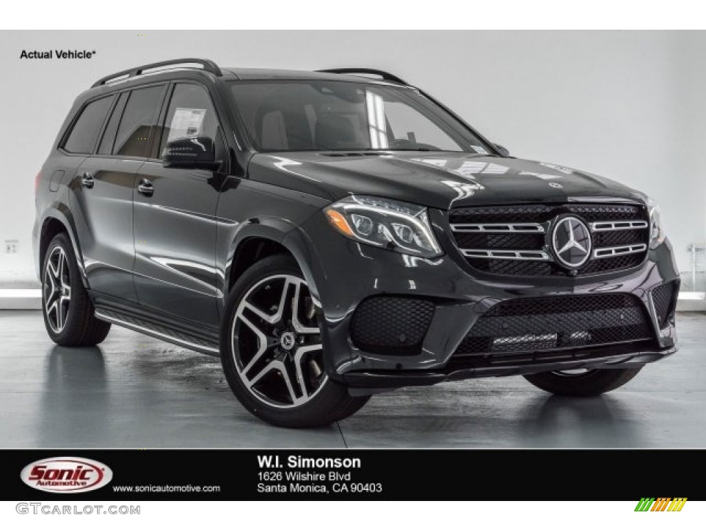 Black Mercedes-Benz GLS