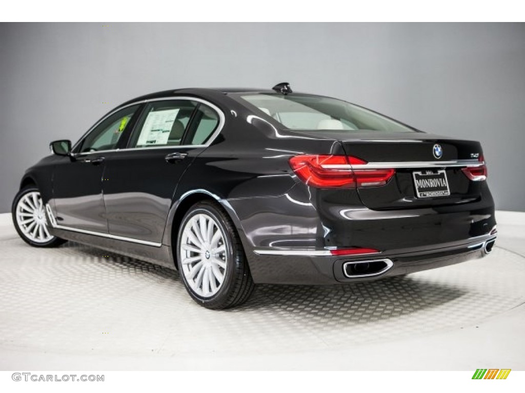 2018 7 Series 740i Sedan - Black Sapphire Metallic / Ivory White/Black photo #3