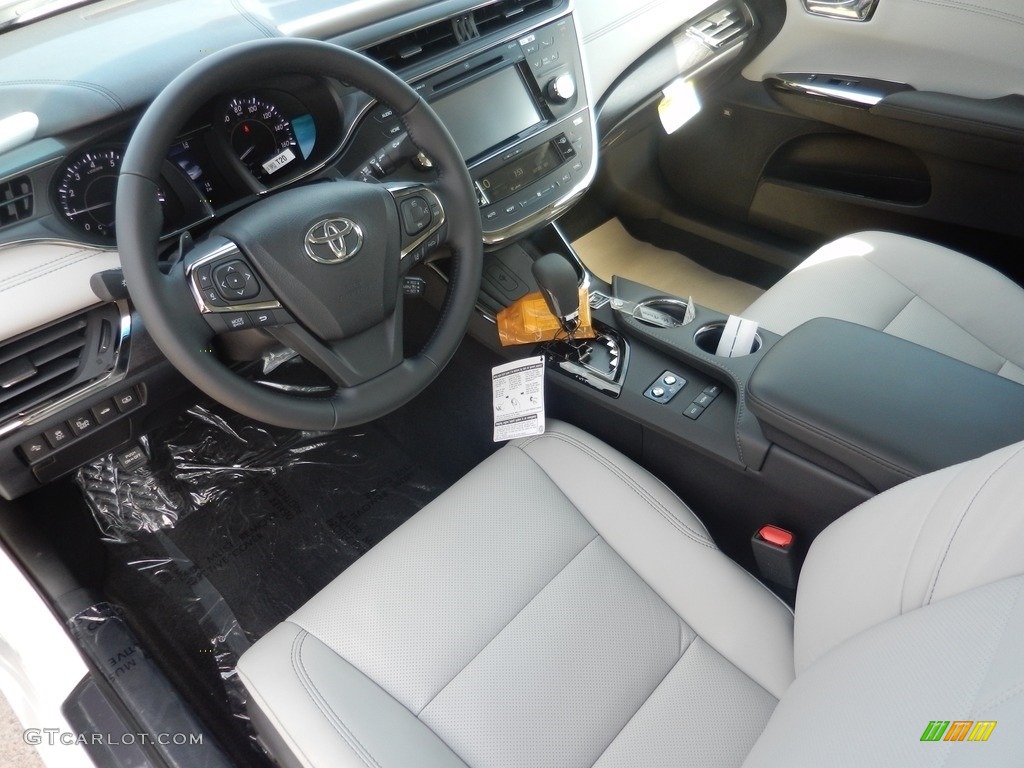 2017 Avalon Limited - Blizzard Pearl White / Light Gray photo #4