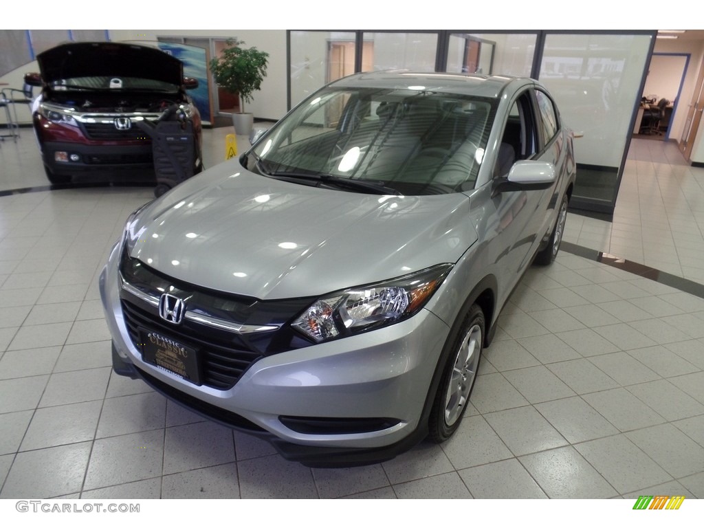 2017 HR-V LX AWD - Lunar Silver Metallic / Gray photo #1