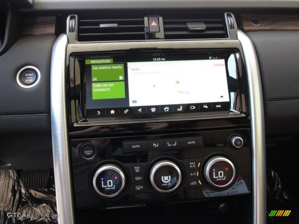2017 Land Rover Discovery HSE Controls Photo #120959865