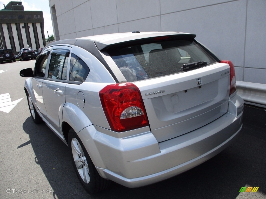 2011 Caliber Mainstreet - Bright Silver Metallic / Dark Slate Gray photo #4