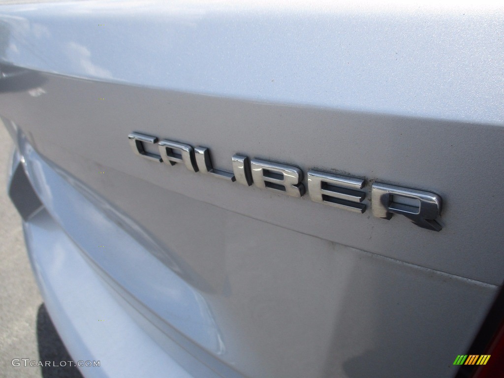2011 Caliber Mainstreet - Bright Silver Metallic / Dark Slate Gray photo #7
