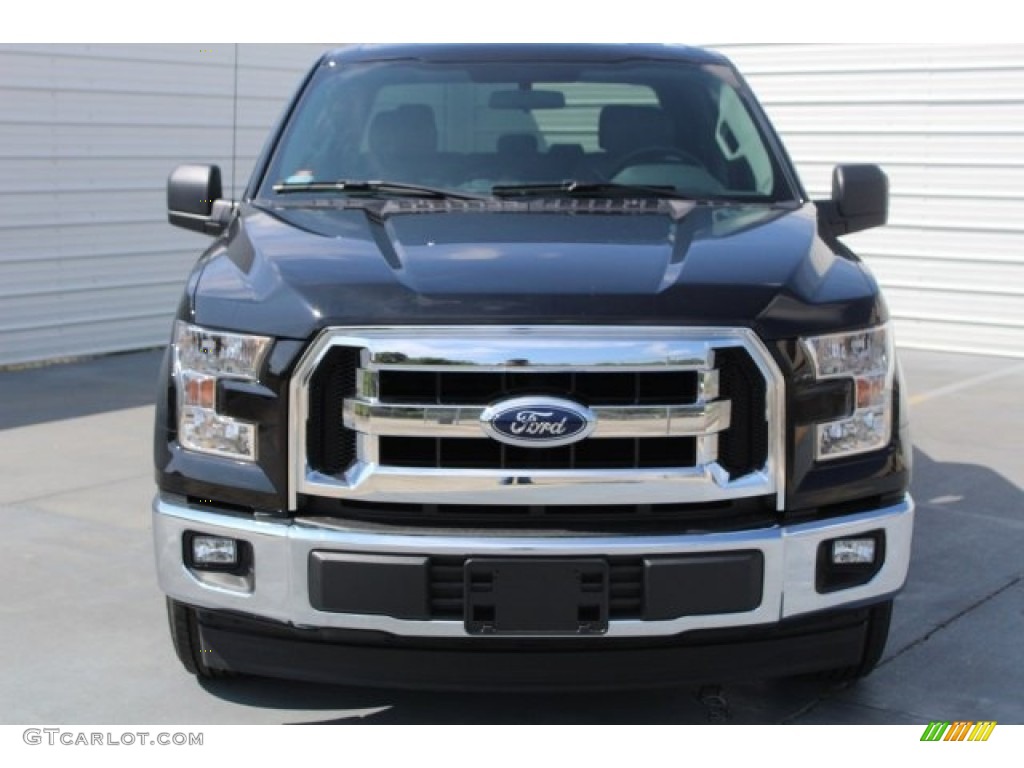 2017 F150 XLT SuperCrew - Shadow Black / Earth Gray photo #2
