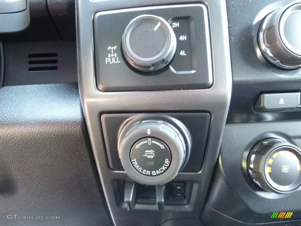 2017 F150 XLT SuperCrew 4x4 - Lightning Blue / Black photo #17