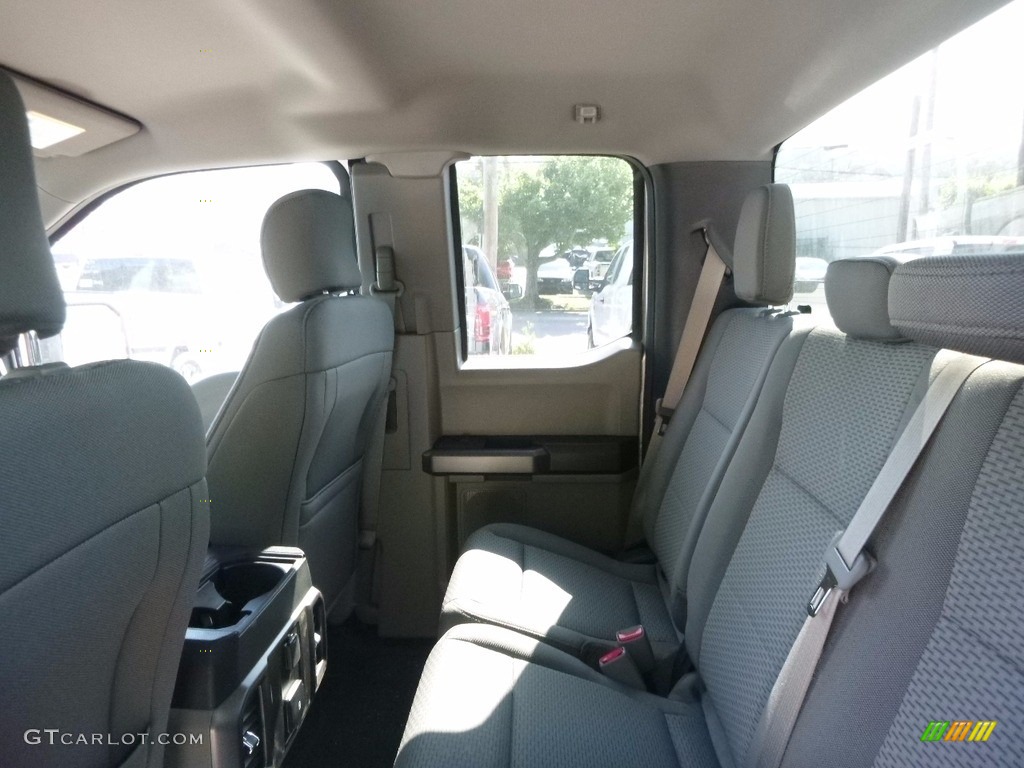 2017 F150 XLT SuperCab 4x4 - Ingot Silver / Earth Gray photo #11