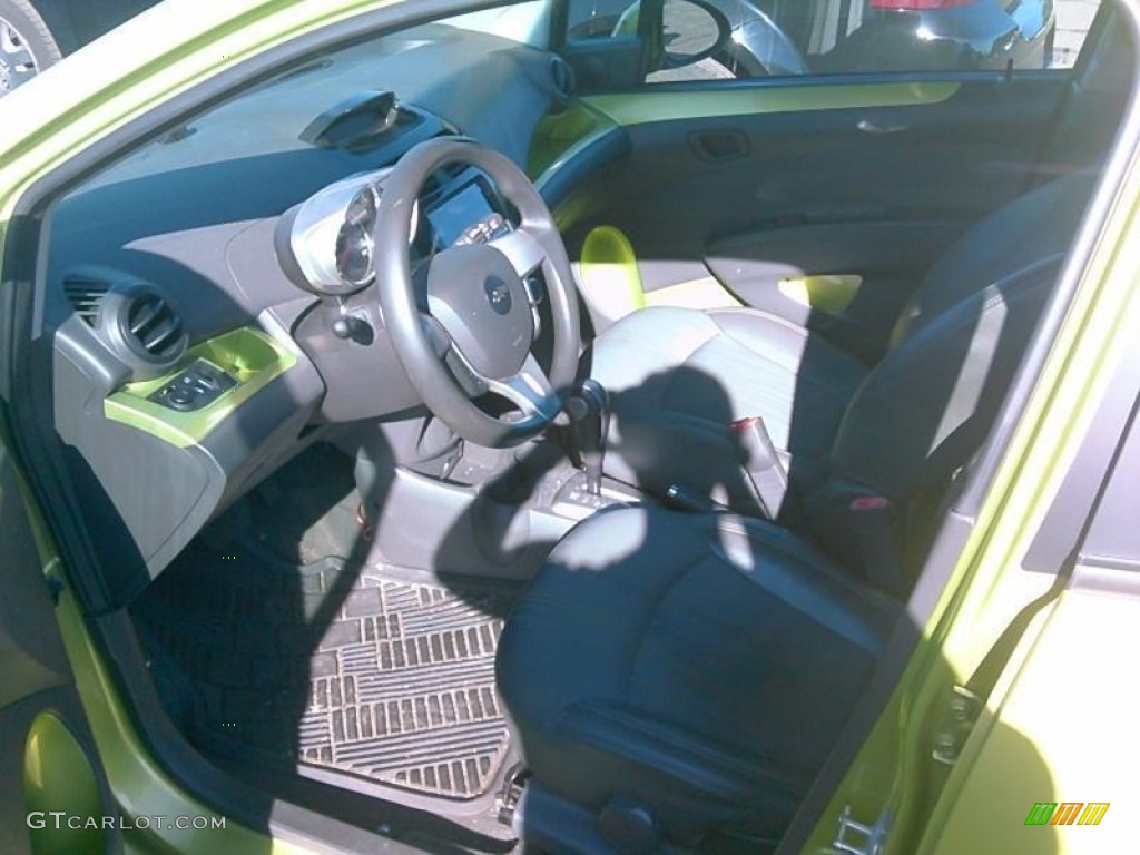 2013 Spark LT - Jalapeno (Green) / Green/Green photo #3