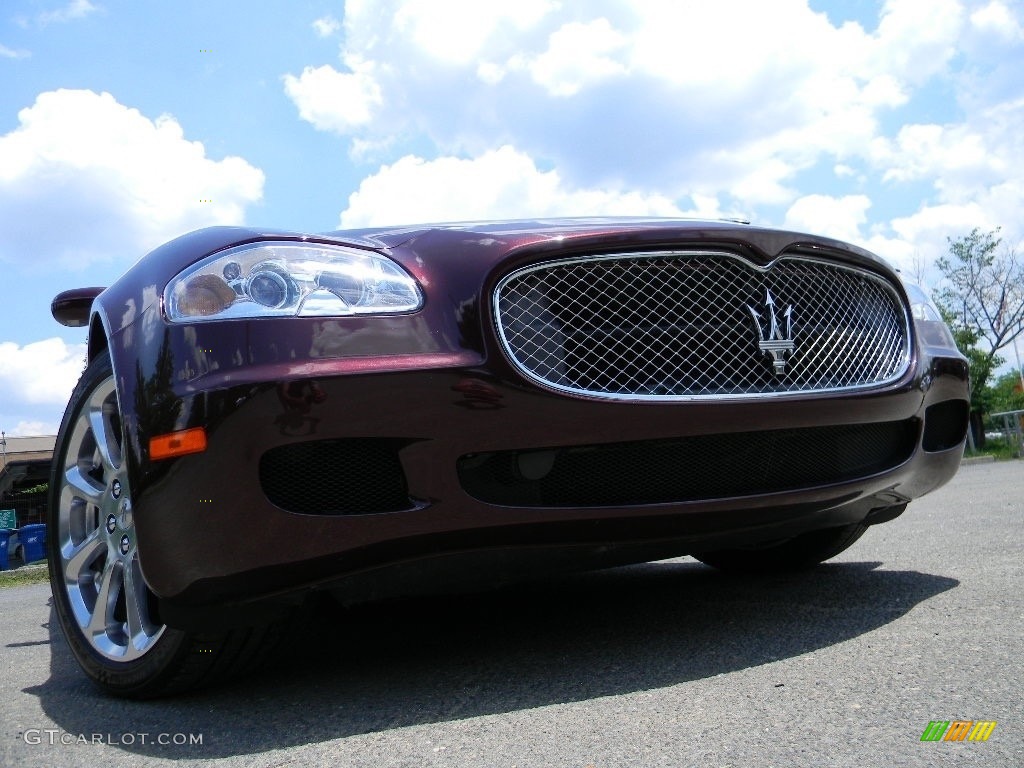 Bordeaux Pontevecchio (Dark Red Metallic) Maserati Quattroporte