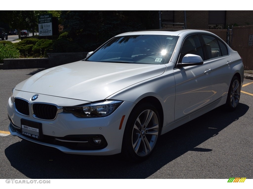 2017 3 Series 330i xDrive Sedan - Mineral White Metallic / Saddle Brown photo #6