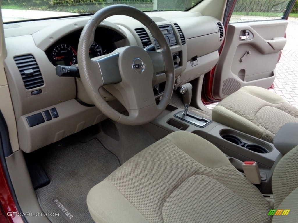 2008 Frontier SE Crew Cab 4x4 - Red Brawn / Beige photo #26