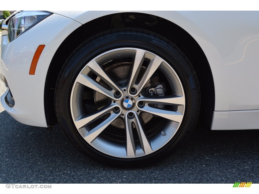 2017 3 Series 330i xDrive Sedan - Mineral White Metallic / Saddle Brown photo #32