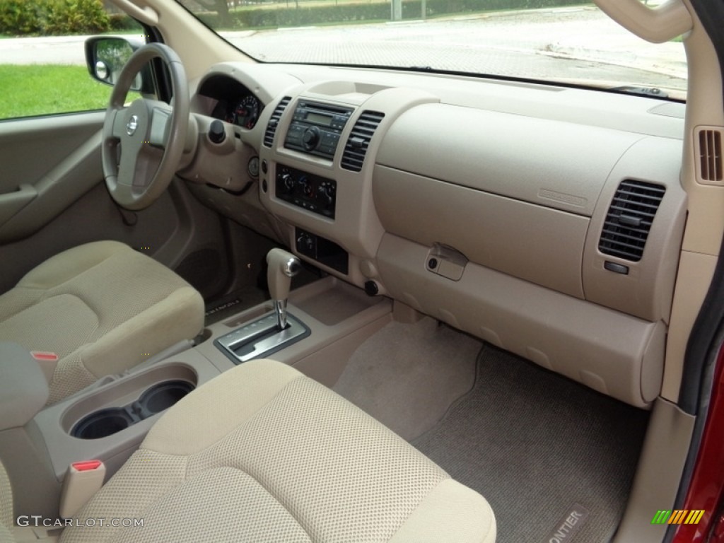 2008 Frontier SE Crew Cab 4x4 - Red Brawn / Beige photo #43