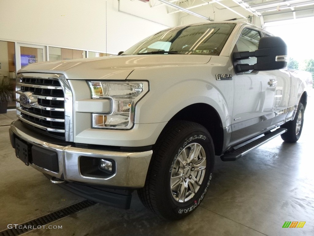 2017 F150 XLT SuperCab 4x4 - Ingot Silver / Earth Gray photo #4