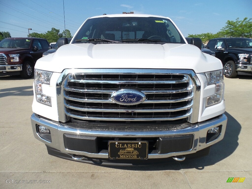 2017 F150 XLT SuperCrew 4x4 - Oxford White / Earth Gray photo #2