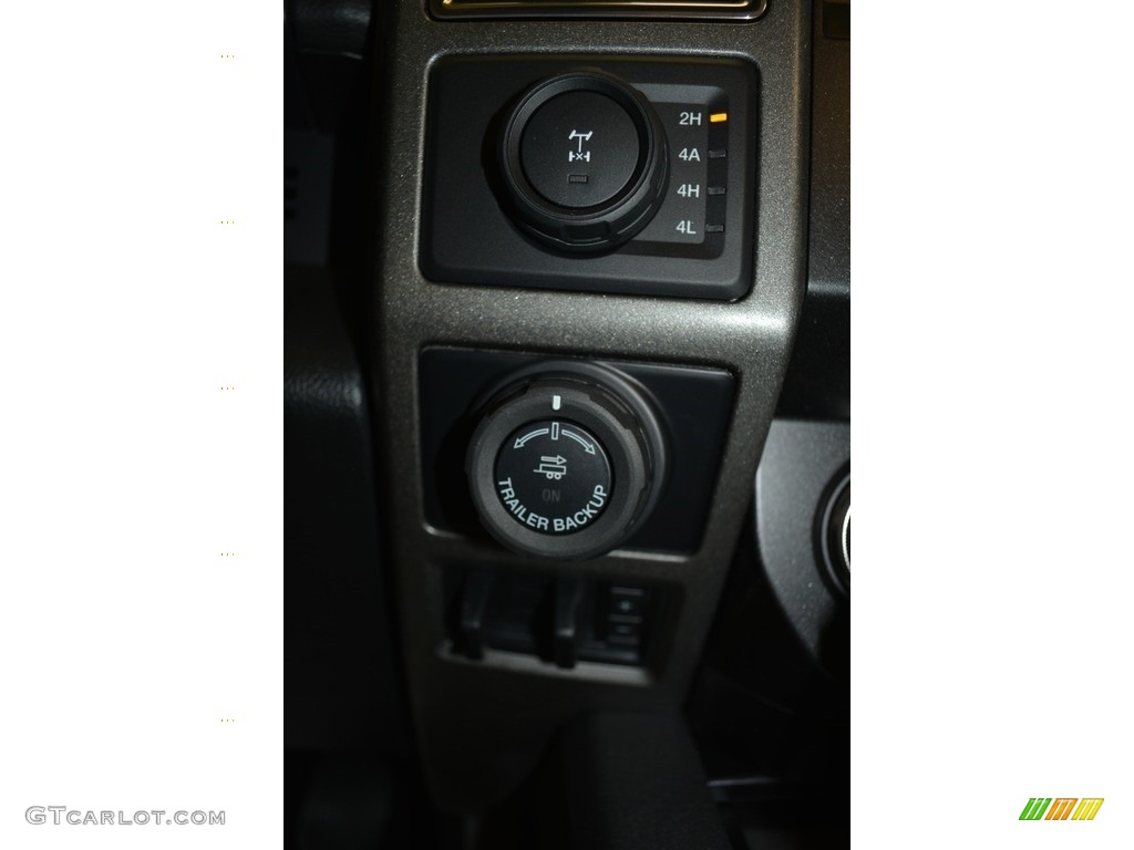 2017 F150 SVT Raptor SuperCrew 4x4 - Oxford White / Black photo #22