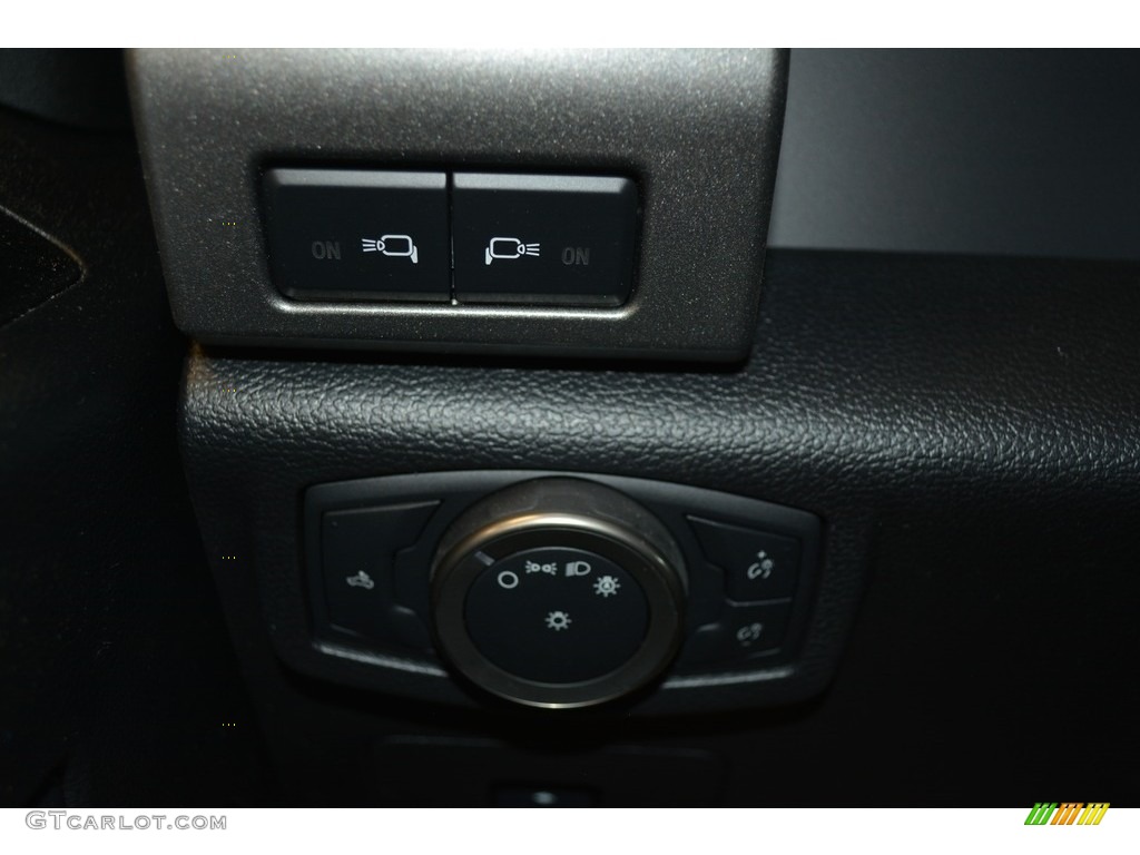 2017 F150 SVT Raptor SuperCrew 4x4 - Oxford White / Black photo #25