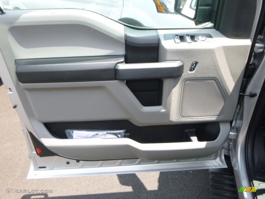 2017 F150 XL SuperCab 4x4 - Ingot Silver / Black photo #10