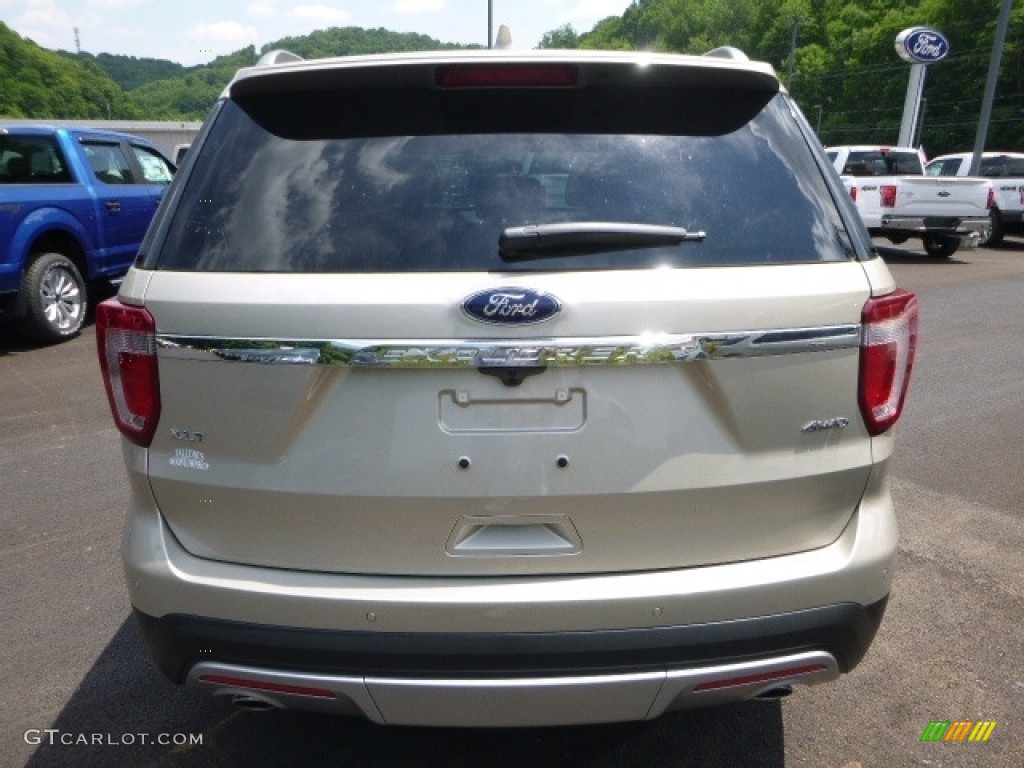 2017 Explorer XLT 4WD - White Gold / Ebony Black photo #6