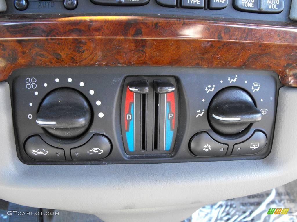 2005 Impala  - Medium Gray Metallic / Medium Gray photo #17