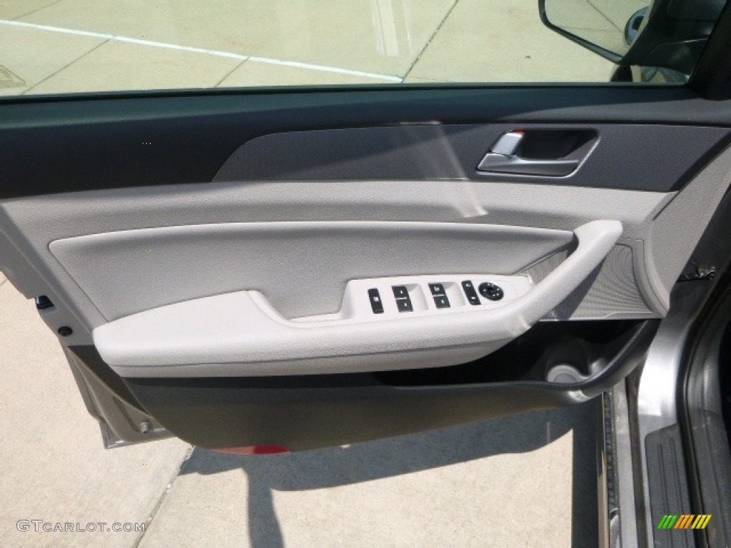 2017 Hyundai Sonata SE Hybrid Gray Door Panel Photo #121002090
