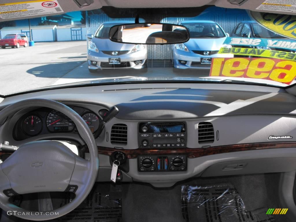 2005 Impala  - Medium Gray Metallic / Medium Gray photo #23