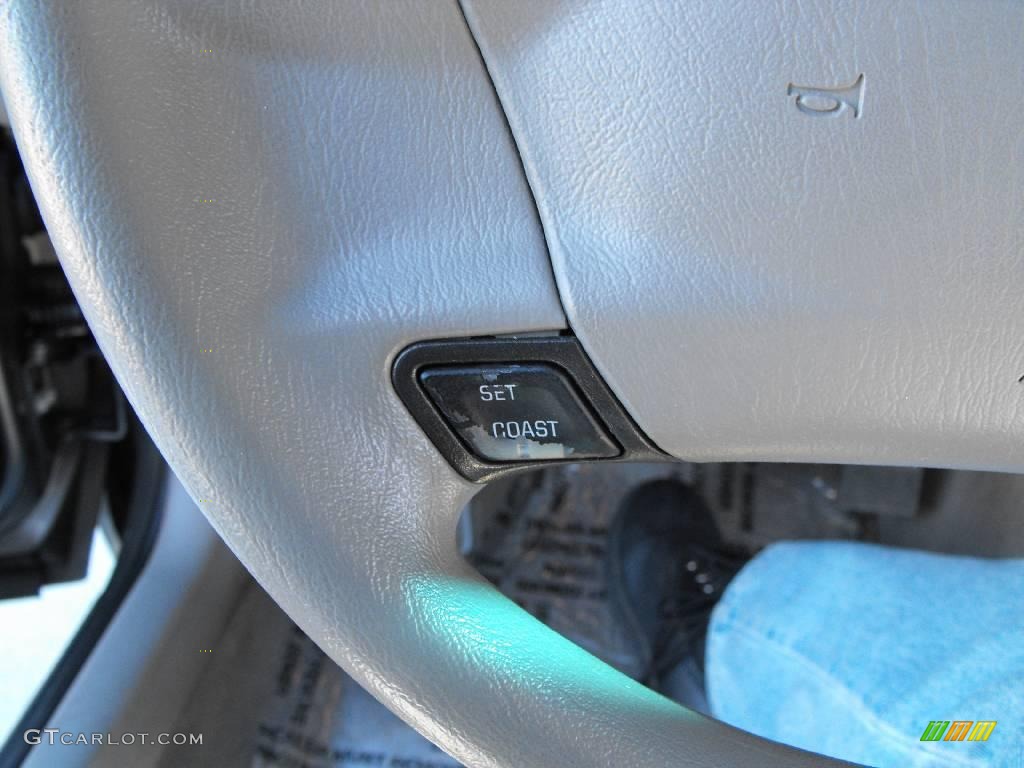 2005 Impala  - Medium Gray Metallic / Medium Gray photo #24