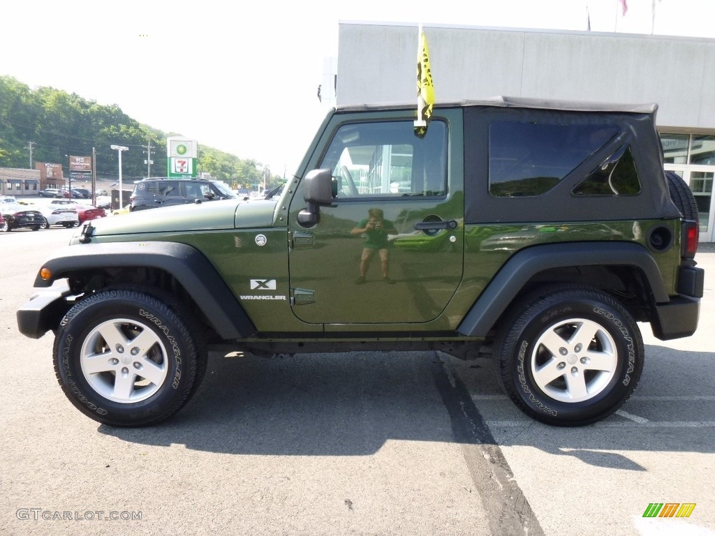 2009 Wrangler X 4x4 - Jeep Green Metallic / Dark Slate Gray/Medium Slate Gray photo #2